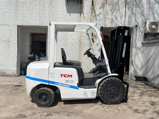 3 tonnes de chariot élévateur diesel japonais original pour les besoins et les solutions de la construction d'ingénierie