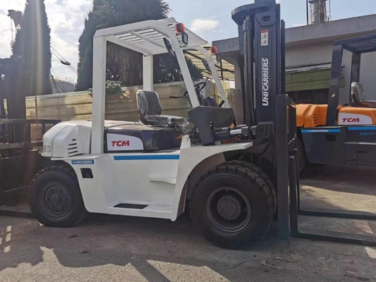 Camion élévateur TCM d'occasion de 6 tonnes en bon état et moteur de 127 kW du Japon