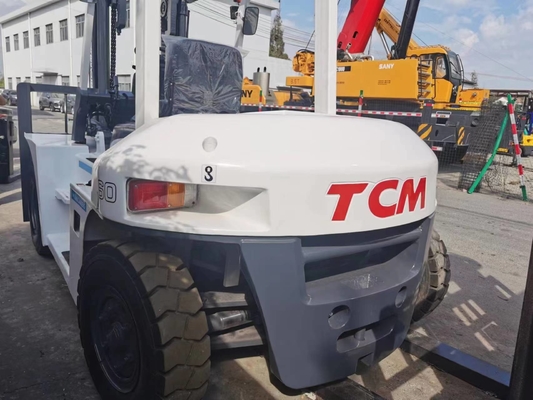 Camion élévateur TCM d'occasion de 6 tonnes en bon état et moteur de 127 kW du Japon