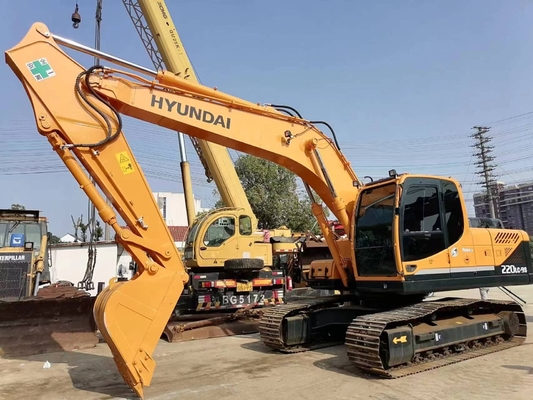 Excavateur à rouleaux HYUNDAI 220LC-9S Excavateurs en bon état