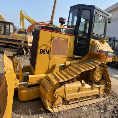 Bulldozers hydrauliques à rampe CAT D5M Couleur originale Bulldozers utilisés pour la construction
