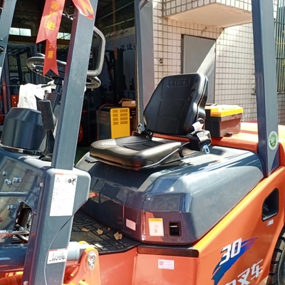 3 tonnes de chariot élévateur FD30 avec 3 mâts automatique/manuel utilisé Japon hélicoptère Excellent état