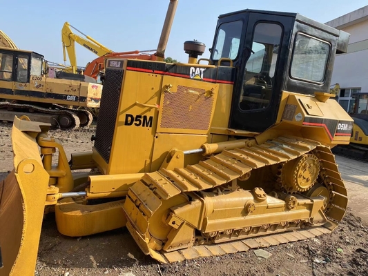 Bulldozers CAT D5M à haute efficacité de fonctionnement japonais avec de courtes heures de travail