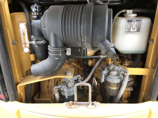 CAT301.5CR Mini Excavator 2022 Année avec des heures de travail faibles et une vitesse de rotation de 9,8 tours par minute