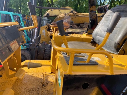 Bulldozers CAT D4C originaux 100% japonais avec de bonnes performances et un prix abordable
