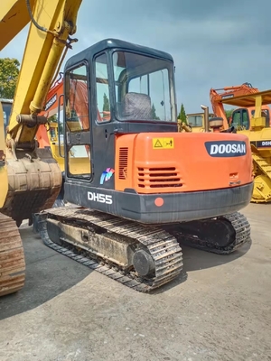 5Excavateur à rampe Doosan DH55 de 5 tonnes avec moteur original coréen et 0 à 2000 heures de travail