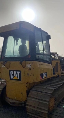 Dozer pour tracteur CAT D5K abordable avec peu d'heures de travail et en bon état