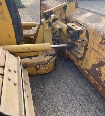 Dozer pour tracteur CAT D5K abordable avec peu d'heures de travail et en bon état