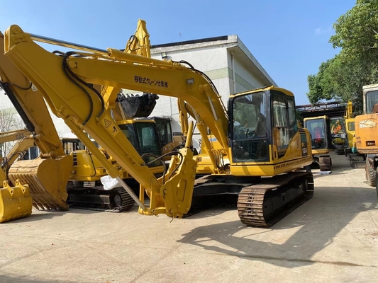Komatsu PC130-7 Moteur 13T Excavateur à rampe utilisée au Japon