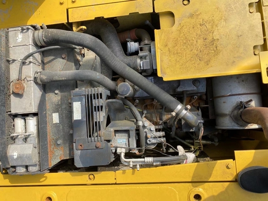 Komatsu PC130-7 Moteur 13T Excavateur à rampe utilisée au Japon