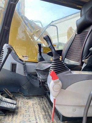Komatsu PC130-7 Moteur 13T Excavateur à rampe utilisée au Japon