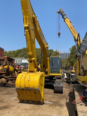 Excavateur à rampe utilisée Komatsu PC300-7 30 Tonnes avec des heures de travail réduites à un prix abordable
