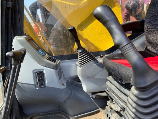 Excavateur à rampe utilisée Komatsu PC300-7 30 Tonnes avec des heures de travail réduites à un prix abordable