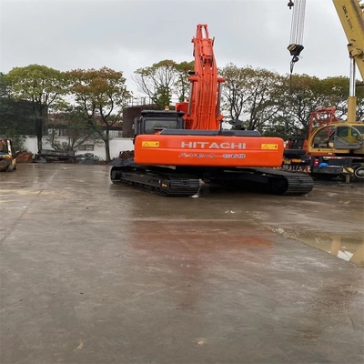 Une excavatrice Hitachi ZX240-3 de 24 tonnes bien entretenue, une machine à ramper d'occasion au Japon