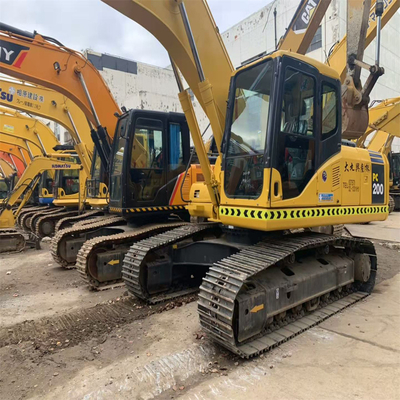 20 tonnes Komatsu PC200 Excavateur hydraulique moyen utilisé