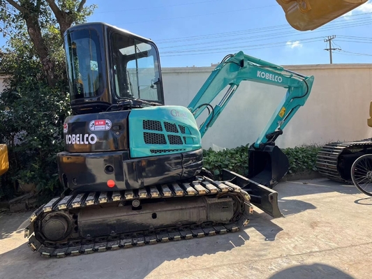 Excavateur hydraulique Kobelco SK55SR en excellent état et avec une capacité de seau de 0,3 m3