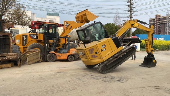 Le Japon a utilisé une mini-pelée CAT306 avec un moteur EPA de 6 tonnes en excellent état