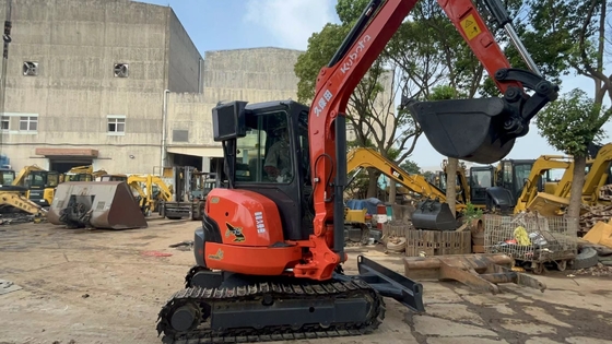 Mini KUBOTA U35 de fabrication japonaise, une pelle de 3,5 tonnes, en excellent état, à un prix abordable.