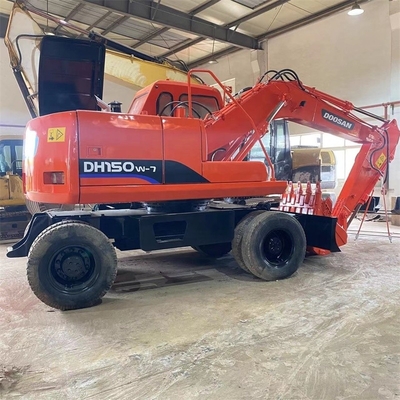 Doosan DH150W-7 Excavateur à rampe de 15 tonnes Excavateur avec seau en excellent état