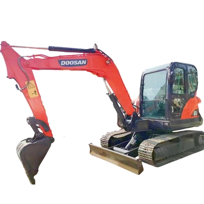 Machine de creusement miniature Doosan DX60 à haut rendement avec pompe hydraulique Liyuan