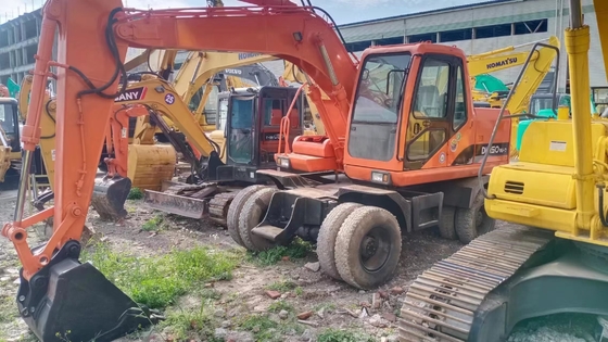 DOOSAN DH150w-7 Excavateur à roues Peinture originale et 16000 KG en stock pour la construction