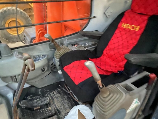 Excavateur HITACHI EX200 d'occasion en parfait état de fonctionnement