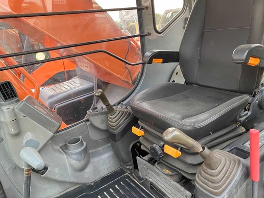 Excavateur HITACHI ZX210 avec excellentes conditions de travail et soupape hydraulique HITACHI