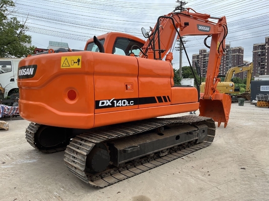 Excavateur hydraulique à rouleaux de seconde main 14TON Poids de fonctionnement Excavateur Doosan DX140LC
