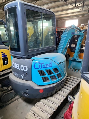 Excavateur à rampe KOBELCO SK40sr en excellent état pour les projets de construction