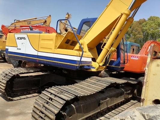 En bon état Kobelco SK200 Excavateur à rouleaux d'occasion de 1,2 M3 de capacité de seau