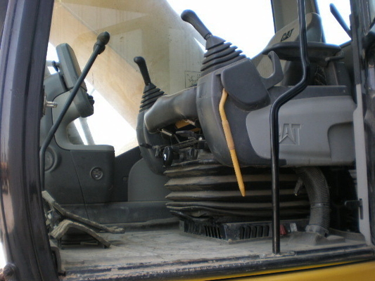 Excavateur d'occasion CAT 330D Excavateur à rampe avec de bonnes performances Basses heures de travail 0-2000