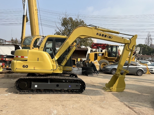 Japon 6ton Crawler KOMATSU PC60 Excavateur machine de terrassement d'occasion mini-pelée