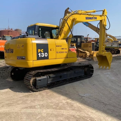 Poids de travail de 13 tonnes Excavateur Komatsu PC130 importé du Japon au chantier naval de Shanghai