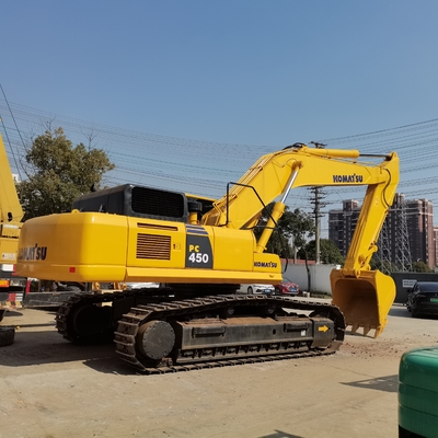 Le Japon a importé une excavatrice Komatsu PC450 d'occasion.