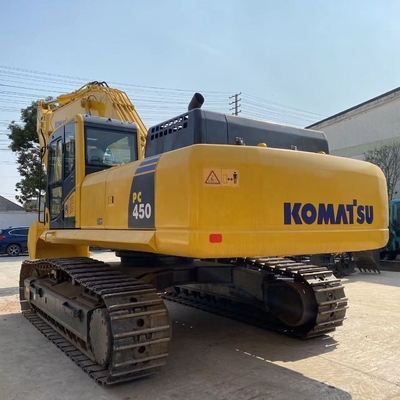 Le Japon a importé une excavatrice Komatsu PC450 d'occasion.