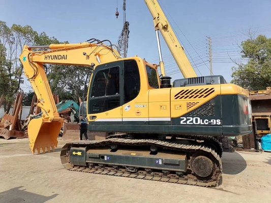 Hyundai 220LC-9S Crawler Excavator et en bon état pour vos projets en stock
