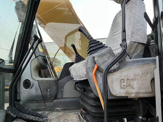 57kW Utilisé Japon CAT MINI Excavateur à rampe 320D2 20 tonnes Excavateur Caterpillar 320D2 Excavator
