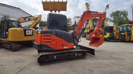 Conception habile Hitachi ZX65U Excavatrice hydraulique à remorqueuse utilisée 0,8 tonnes Poids de fonctionnement