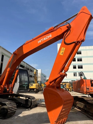 Excavateur d'occasion Hitachi EX200-3 en bon état de fonctionnement à un prix abordable avec couleur rouge