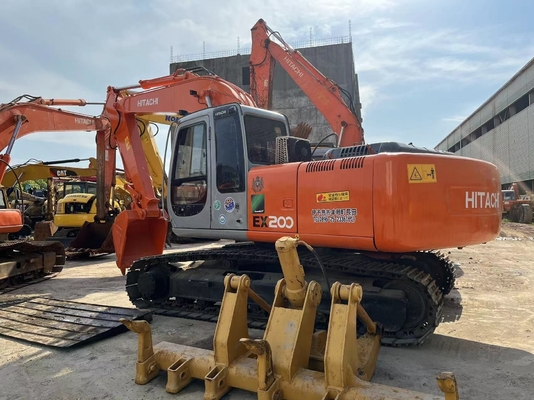 Excavateur d'occasion Hitachi EX200-3 en bon état de fonctionnement à un prix abordable avec couleur rouge