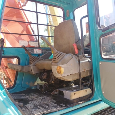 Une excavatrice utilisée Hitachi EX120 à 1200 kg de poids