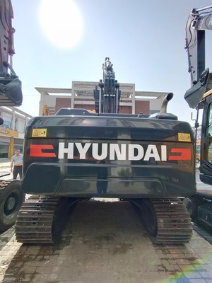 Excavateur Hyundai HX220L d'occasion 22 tonnes en parfait état