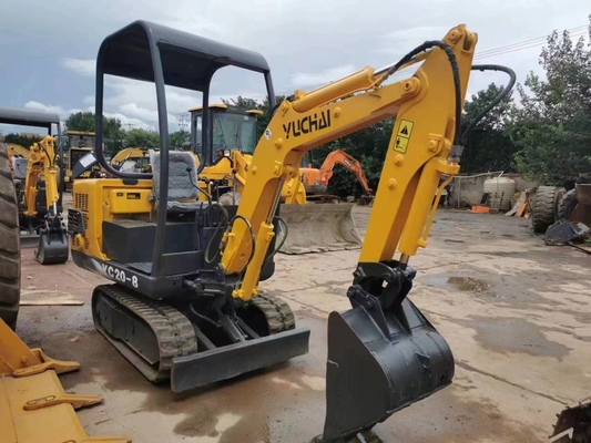 20 kW Yuchai YC20-8 mini-excavatrice 2 tonnes basse durée de travail 0-2000 Excavatrice à rampe