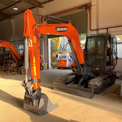 2022 Doosan DX55-9C Excavateur hydraulique d'occasion avec soupape hydraulique originale