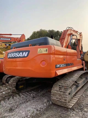 Excavatrice utilisée DOOSAN DX300LC Grande machine hydraulique à ramper Poids 29300 KG