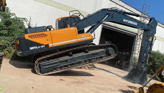 Excavateur Hyundai 305LC d'occasion en excellent état avec moteur Cummins en Corée