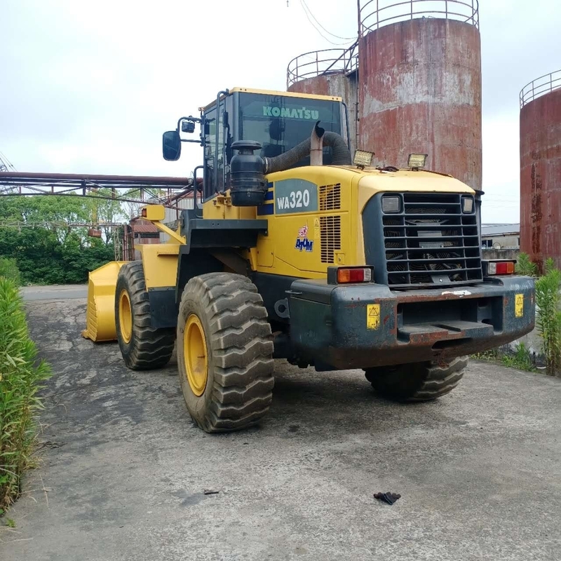 96 kW Moteur EPA japonais utilisé WA320 chargeur hydraulique à roues Komatsu WA320-5 Peinture originale