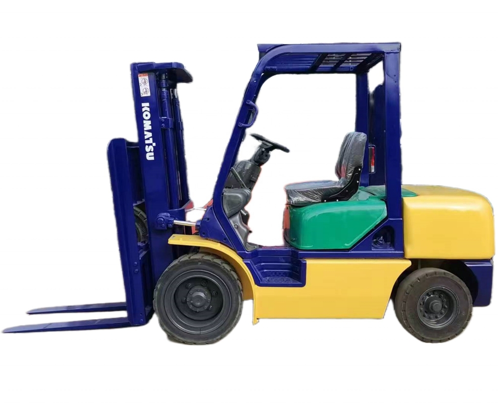 COMATSU FD30 chariot élévateur à 3 tonnes avec fonctionnement manuel et bonne performance sur le sel chaud