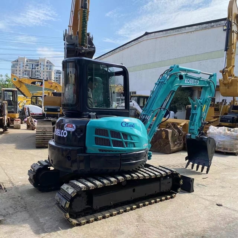 Excavateur de 5 tonnes Kobelco SK55R 2021 avec moteur original et en bon état à Shanghai