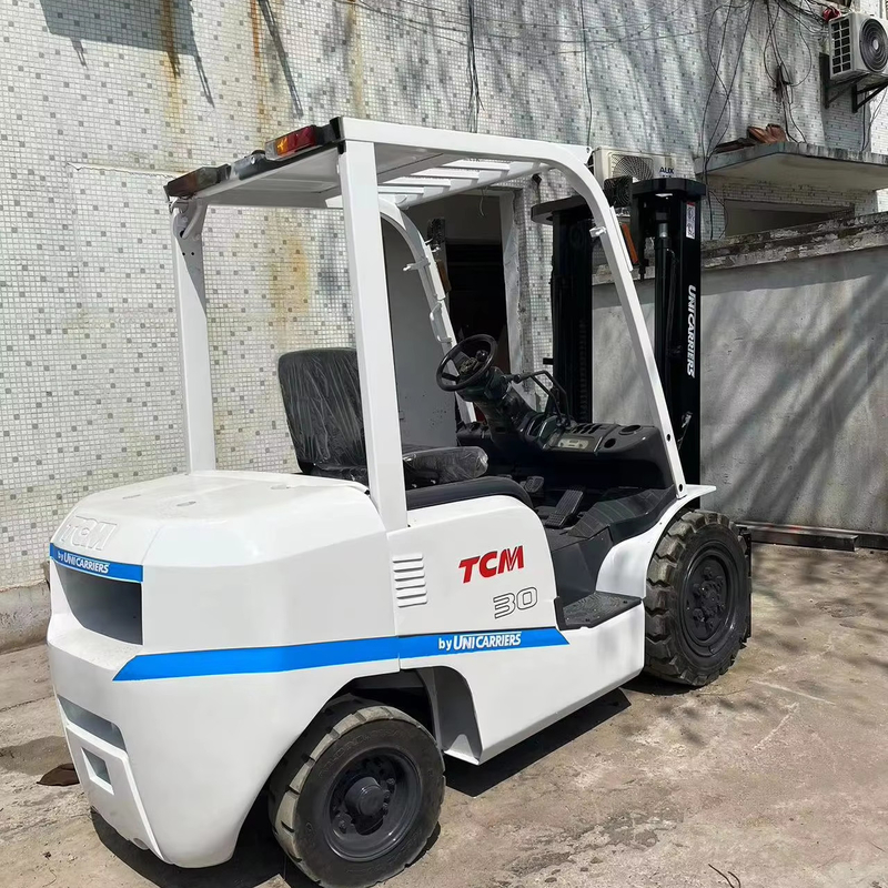 3 tonnes de chariot élévateur diesel japonais original pour les besoins et les solutions de la construction d'ingénierie